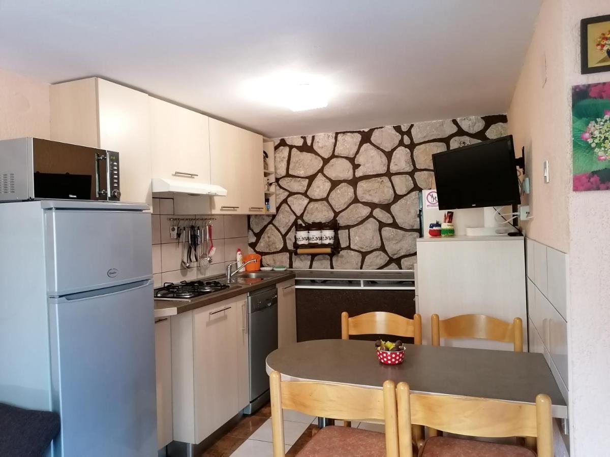 Apartments With A Parking Space Njivice, Krk - 5320 Exterior foto